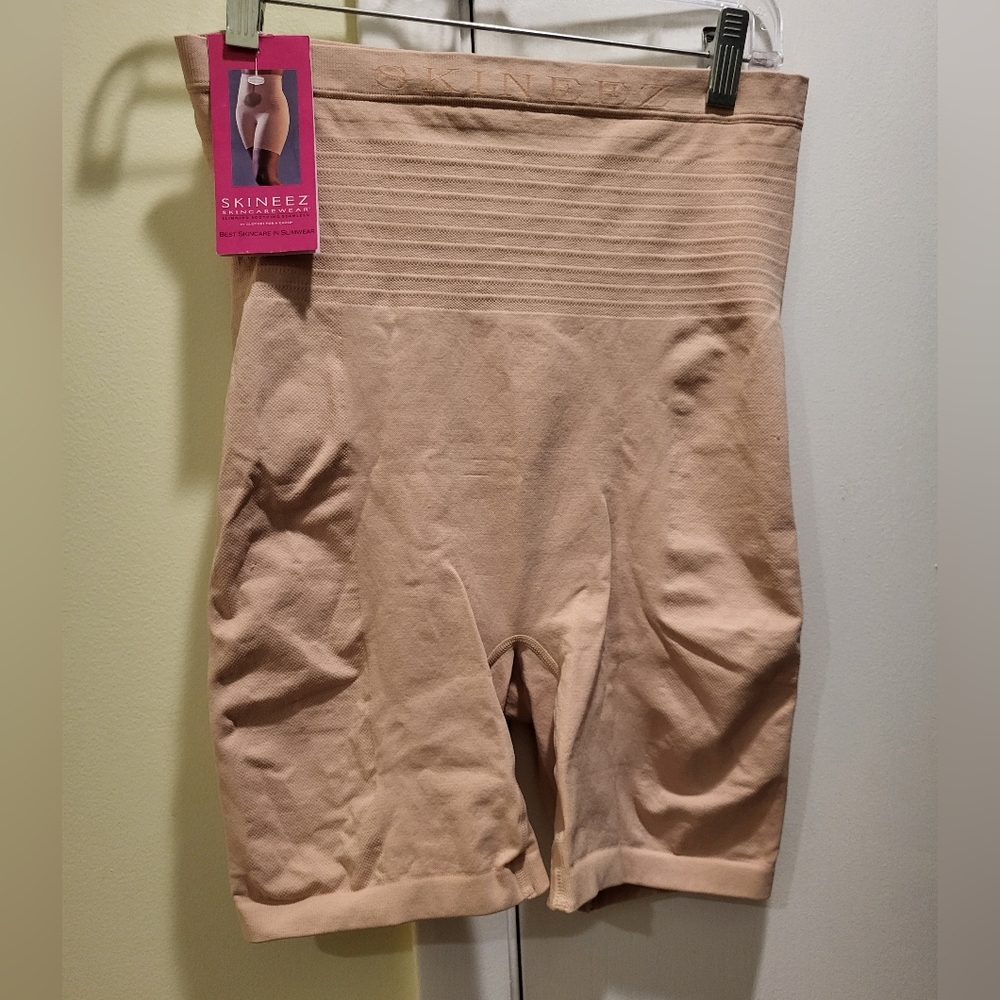 NWT Skineez Skincarewear Thigh Smoother Tan Sz XL